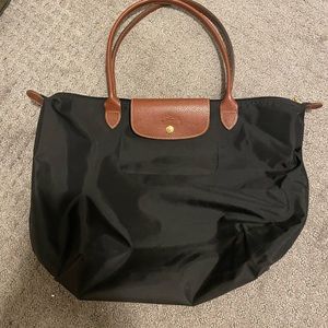 Authentic black medium longchamp le pliage tote